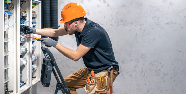 Best Circuit Breaker Repair  in Seagraves, TX